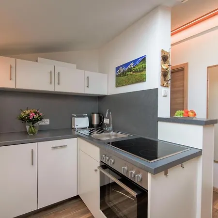 Alpenhof Apartment *